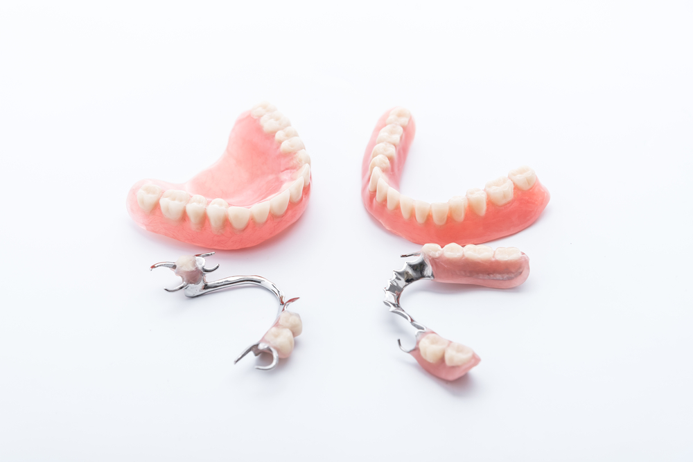 what are partial dentures