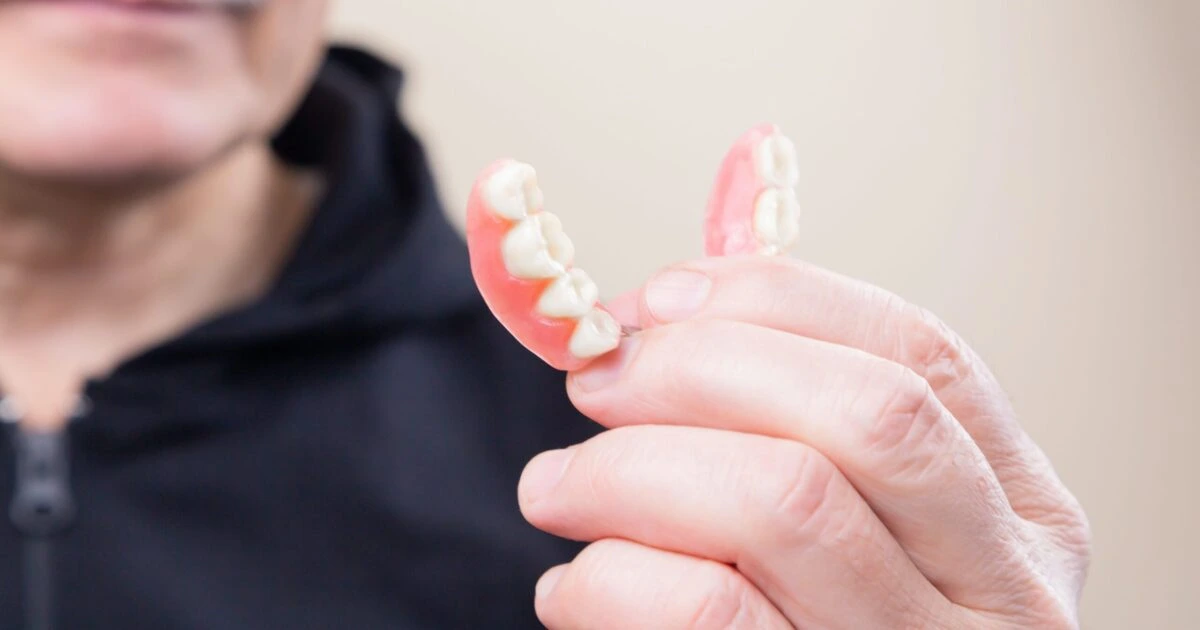 Comfort and Adjustment for Denture Wearers