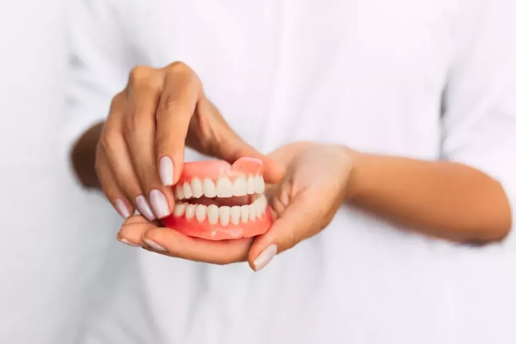 Cosmetic and Implant-Support Dentures: Aesthetics and Function